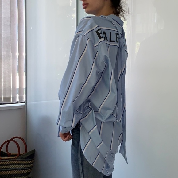 📌BALENCIAGA Oversized Striped Cotton Shirt - Picture 2 of 8